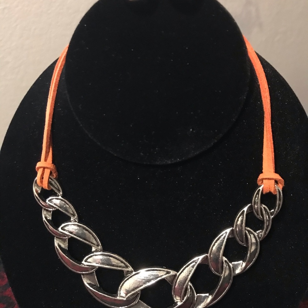 Silver loop necklace - Picture 2 of 2